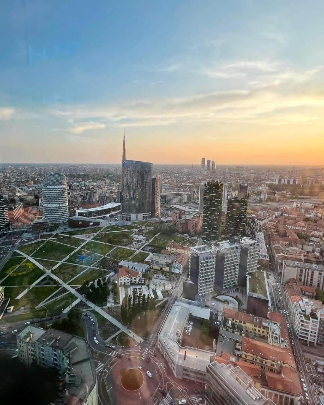 Milano Isola - Bright 2-Room Apartment With Balcony מראה חיצוני תמונה